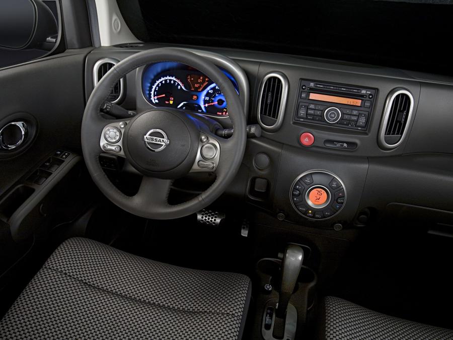 Торпедо Nissan Cube (Z12) 2009 года  (US) (фото 61 из 84)